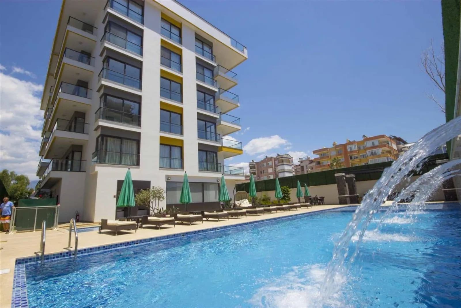 Luxury Furnished 1+1 Apartment 150 M from the Sea in Alanya Obagöl — photo 1