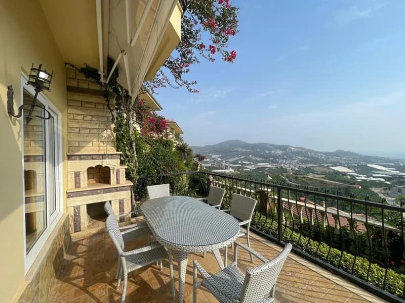 Exclusive 3+1 detached villa with unobstructed sea city views in gold city, alanya — photo 1